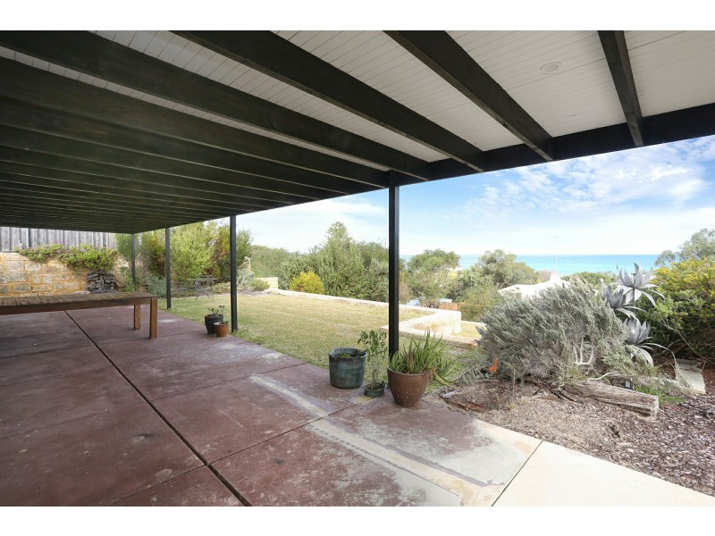 25 Ashley Avenue, Quinns Rocks WA 6030