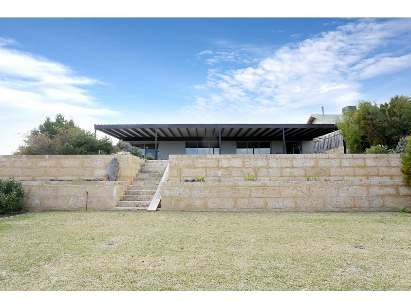 25 Ashley Avenue, Quinns Rocks WA 6030