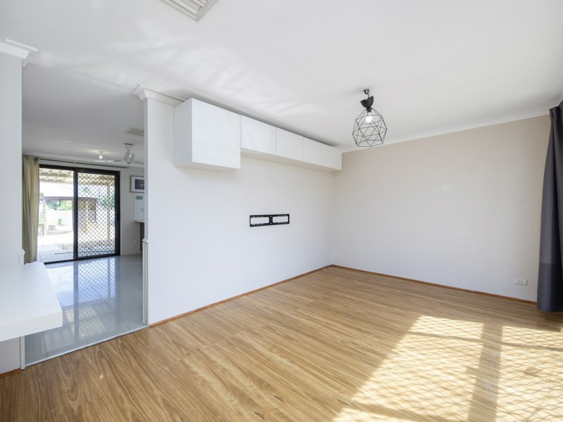 55 Redcliffe Avenue, Balga WA 6061