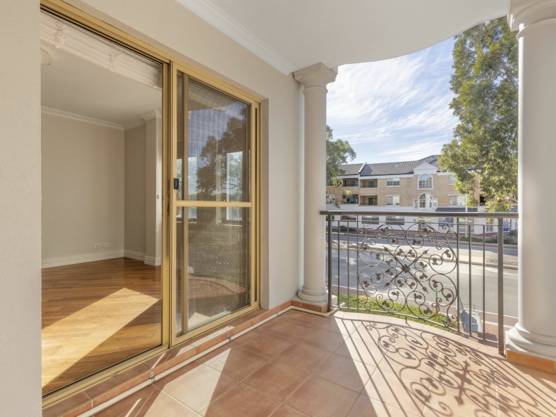 10/38 Grand Boulevard, Joondalup WA 6027