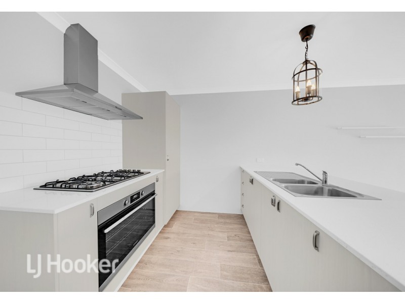 6 Urobilin Loop, Eglinton WA 6034