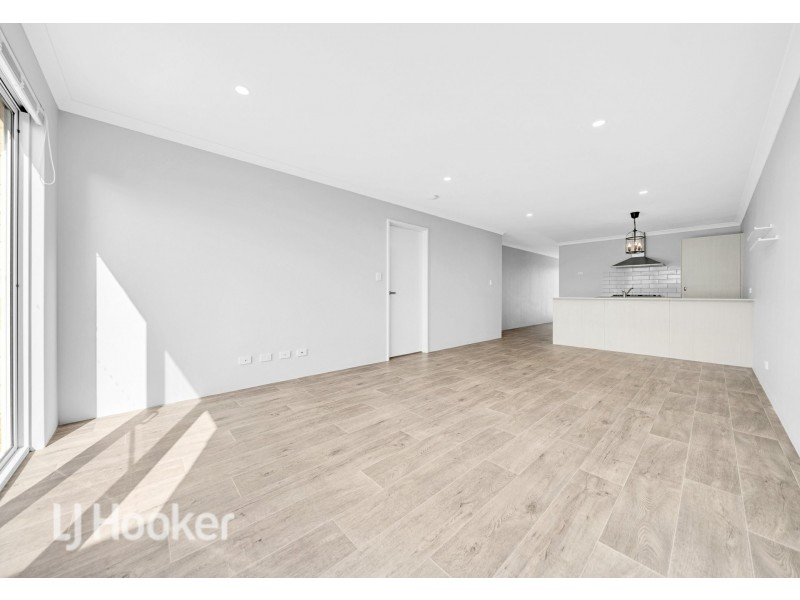 6 Urobilin Loop, Eglinton WA 6034