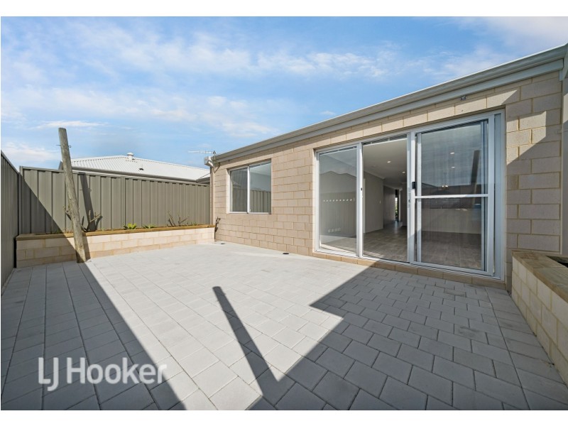 6 Urobilin Loop, Eglinton WA 6034