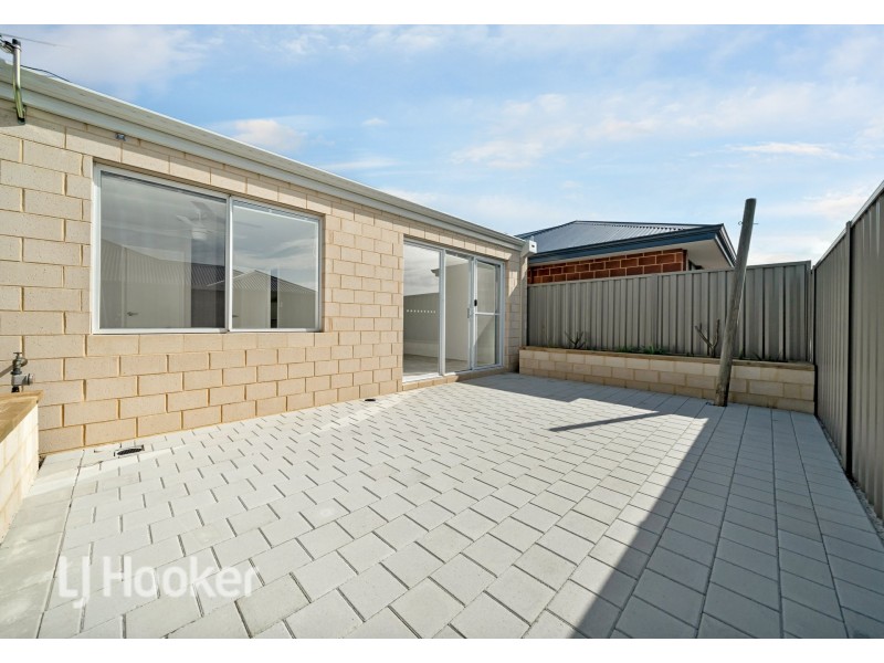 6 Urobilin Loop, Eglinton WA 6034