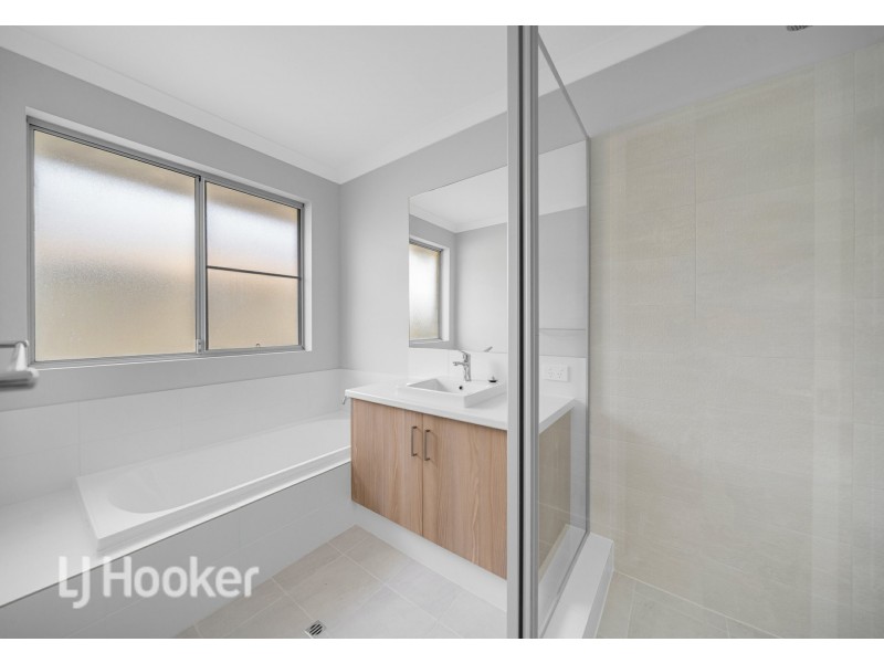 31 Aduro St, Eglinton WA 6034