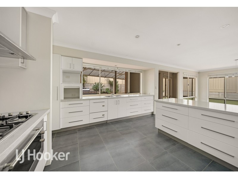 40 Fisherton Circuit, Kinross WA 6028