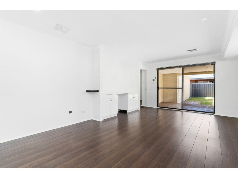 35 Grandis Boulevard, Banksia Grove WA 6031