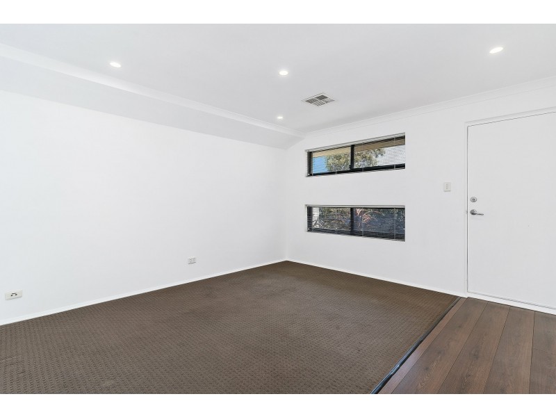 35 Grandis Boulevard, Banksia Grove WA 6031