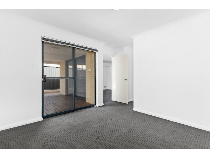 35 Grandis Boulevard, Banksia Grove WA 6031