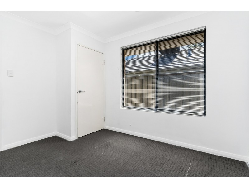 35 Grandis Boulevard, Banksia Grove WA 6031