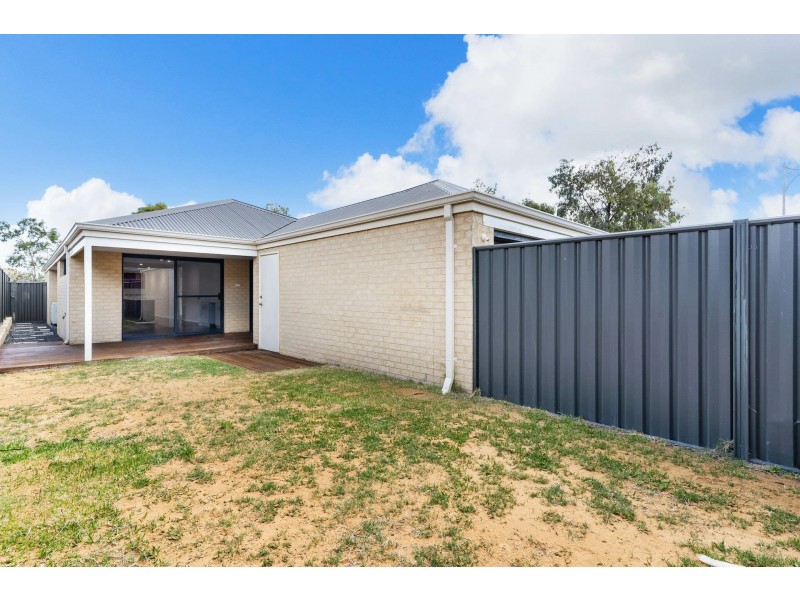 35 Grandis Boulevard, Banksia Grove WA 6031