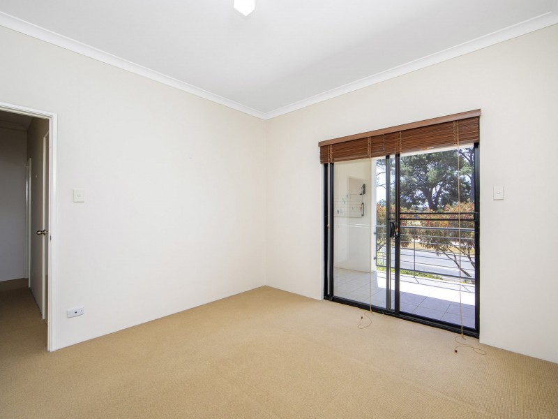 493 Lakeside Drive, Joondalup WA 6027