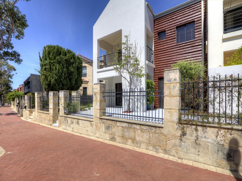 493 Lakeside Drive, Joondalup WA 6027