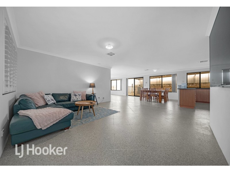 42 Coatbridge Circuit, Kinross WA 6028