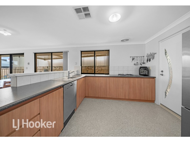 42 Coatbridge Circuit, Kinross WA 6028