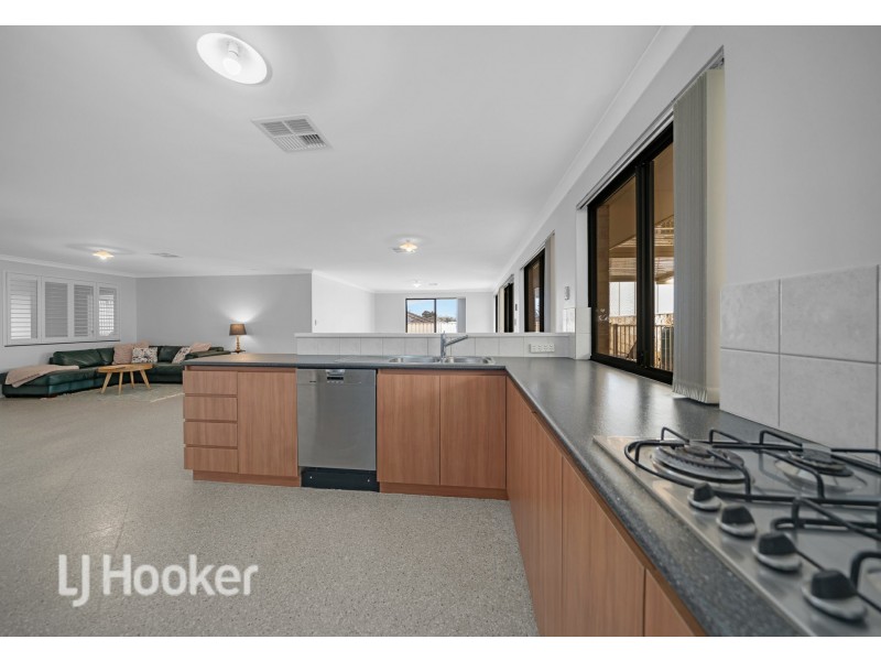 42 Coatbridge Circuit, Kinross WA 6028