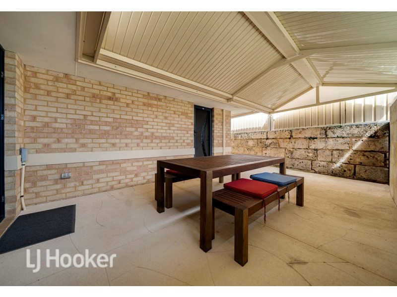 42 Coatbridge Circuit, Kinross WA 6028