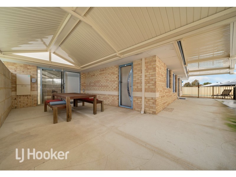 42 Coatbridge Circuit, Kinross WA 6028