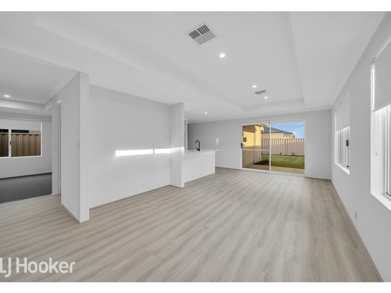 21 Capilano Avenue, Yanchep WA 6035