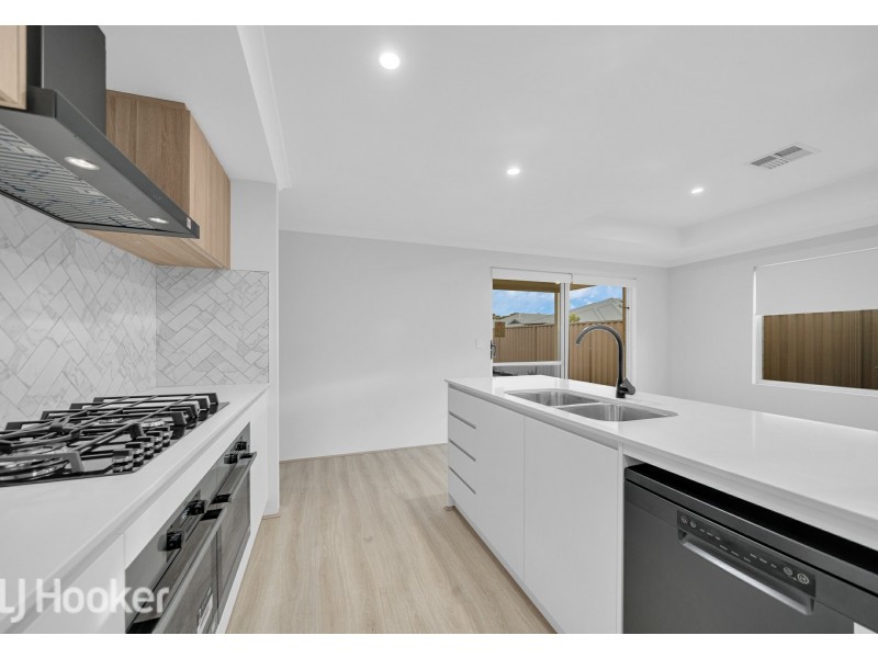 21 Capilano Avenue, Yanchep WA 6035