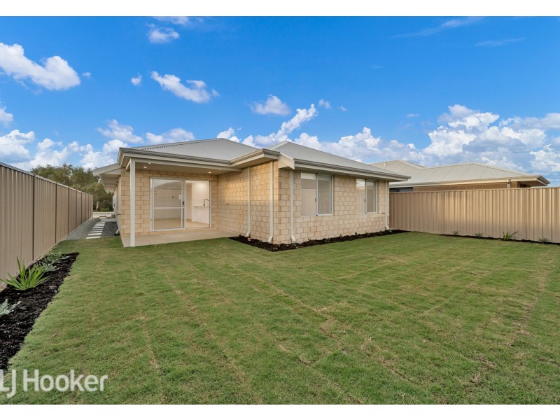 21 Capilano Avenue, Yanchep WA 6035