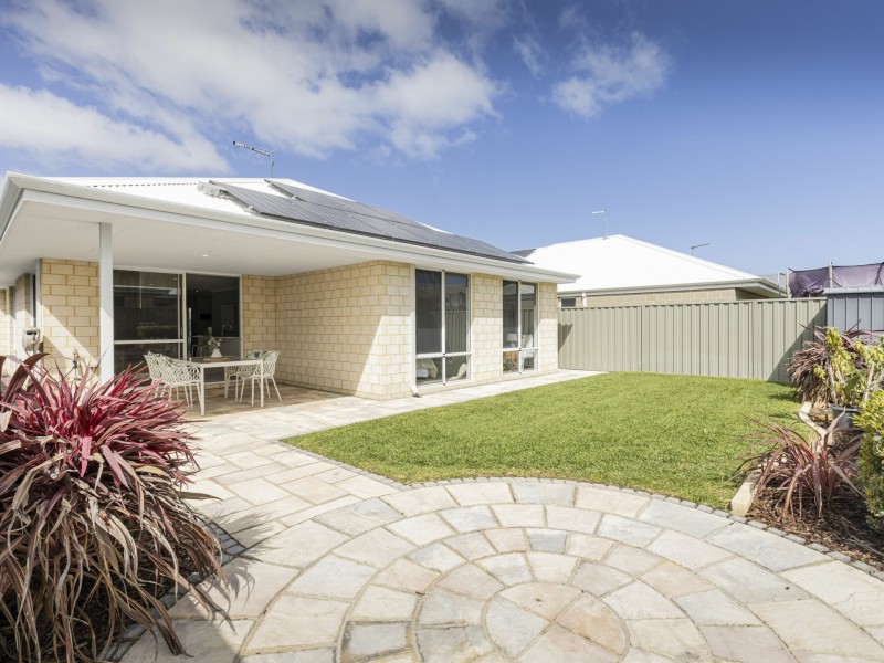 15 Lipson Way, Eglinton WA 6034