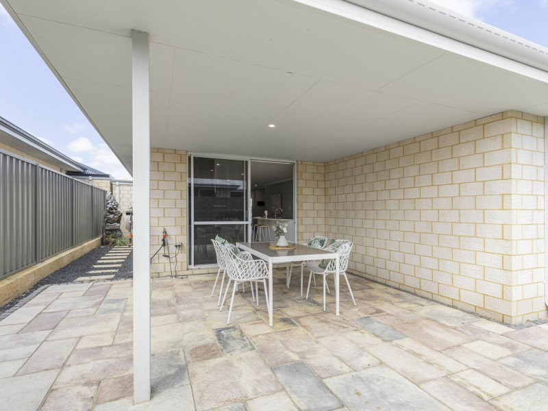 15 Lipson Way, Eglinton WA 6034