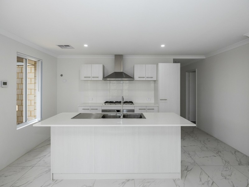 5 Lexicon Road, Yanchep WA 6035