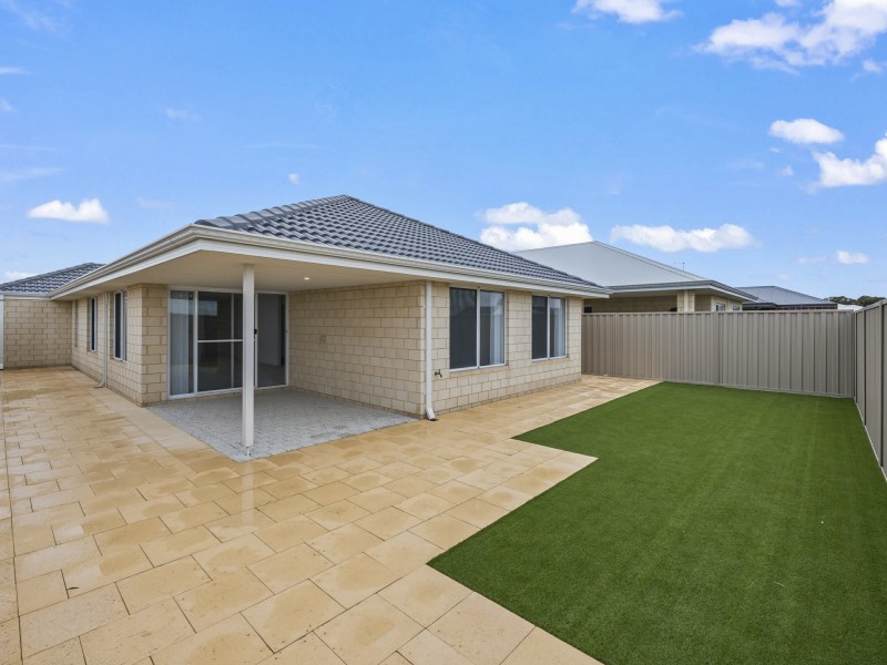 5 Lexicon Road, Yanchep WA 6035