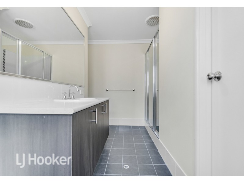 9 Montane Turn, Banksia Grove WA 6031