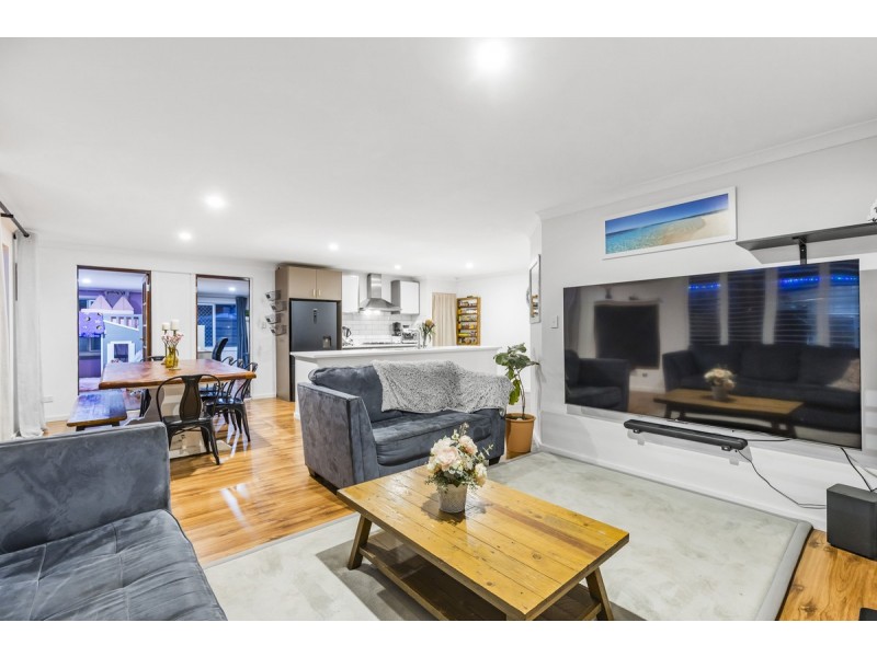 16 Rathkeale Boulevard, Ridgewood WA 6030