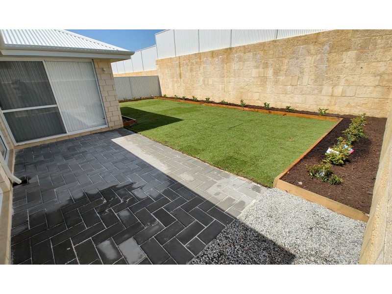21 Hopetoun Drive, Eglinton WA 6034