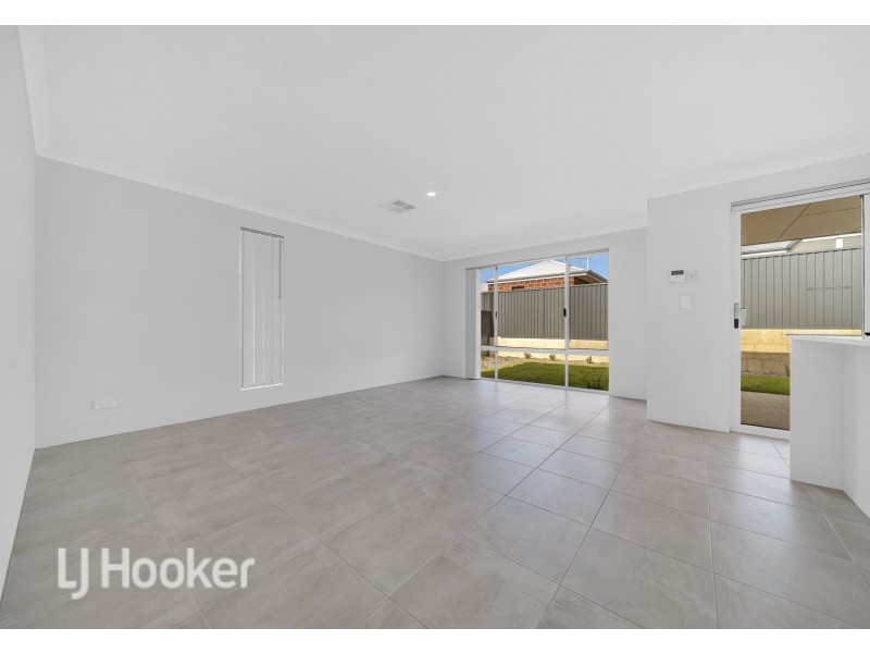 8 Tapin Street, Yanchep WA 6035