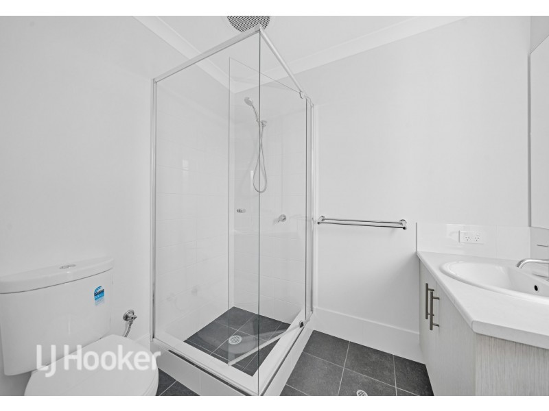 8 Tapin Street, Yanchep WA 6035