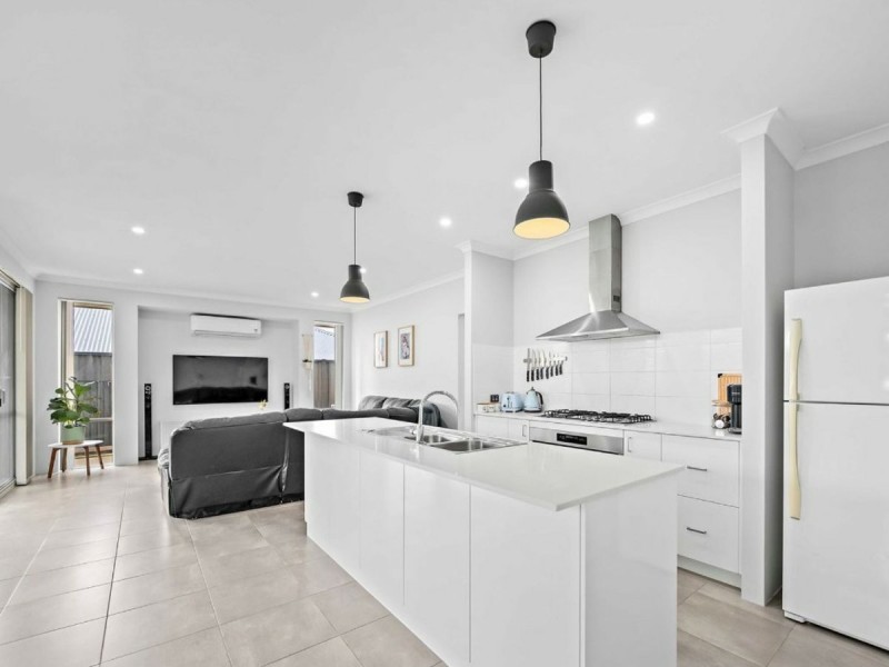 19 Dargie Way, Alkimos WA 6038