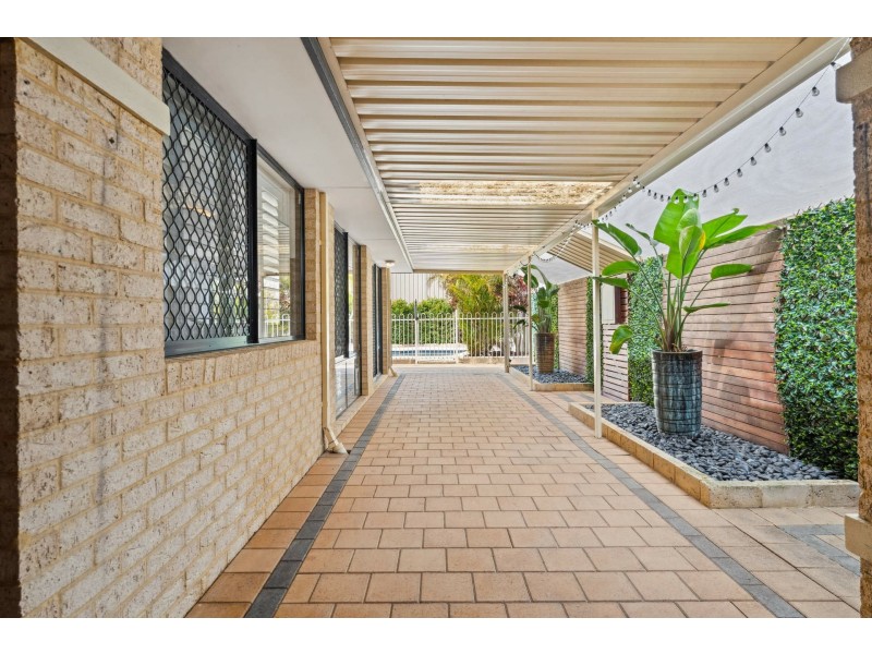 28 Dundaff Turn, Kinross WA 6028