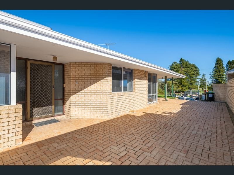 2 Oceanside Promenade, Mullaloo WA 6027