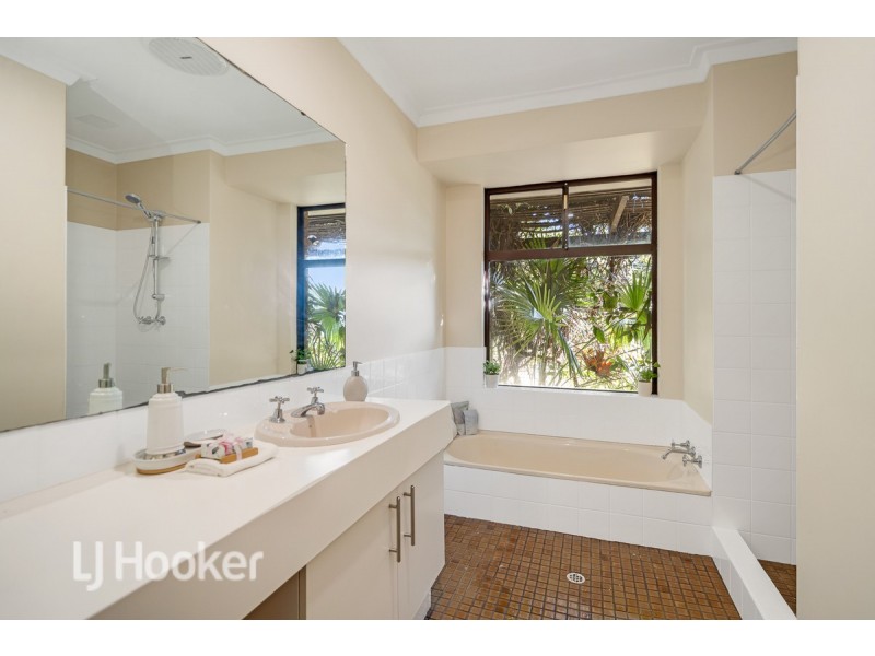 27 Allerton Way, Booragoon WA 6154