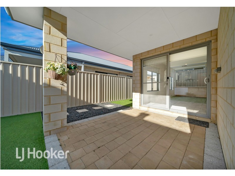 4 Canberra Avenue, Landsdale WA 6065