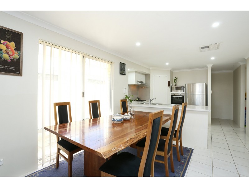 101A Kingsway, Madeley WA 6065