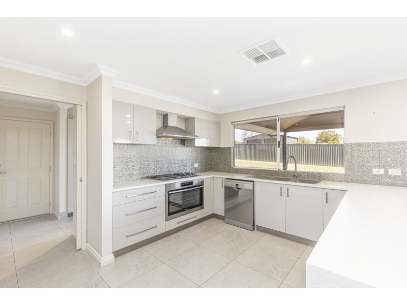 29 Loton Drive, Northam WA 6401