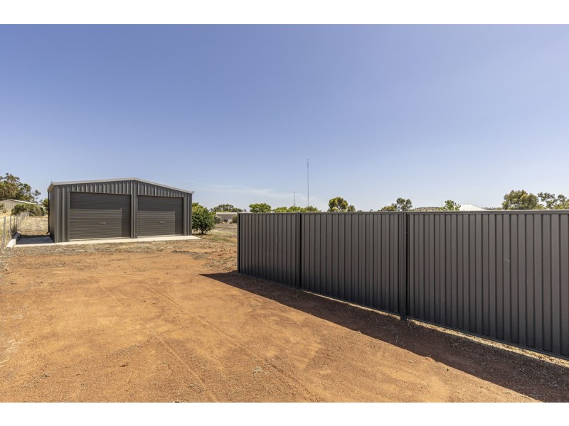 29 Loton Drive, Northam WA 6401