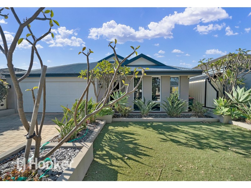 25 Grandoak Drive, Clarkson WA 6030