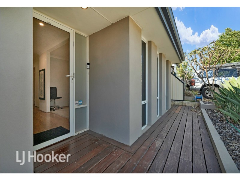 25 Grandoak Drive, Clarkson WA 6030