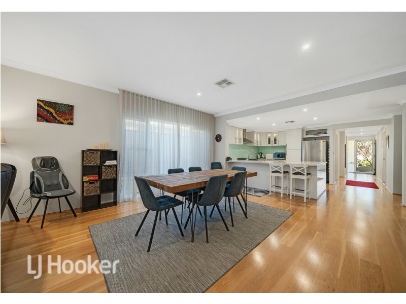 25 Grandoak Drive, Clarkson WA 6030