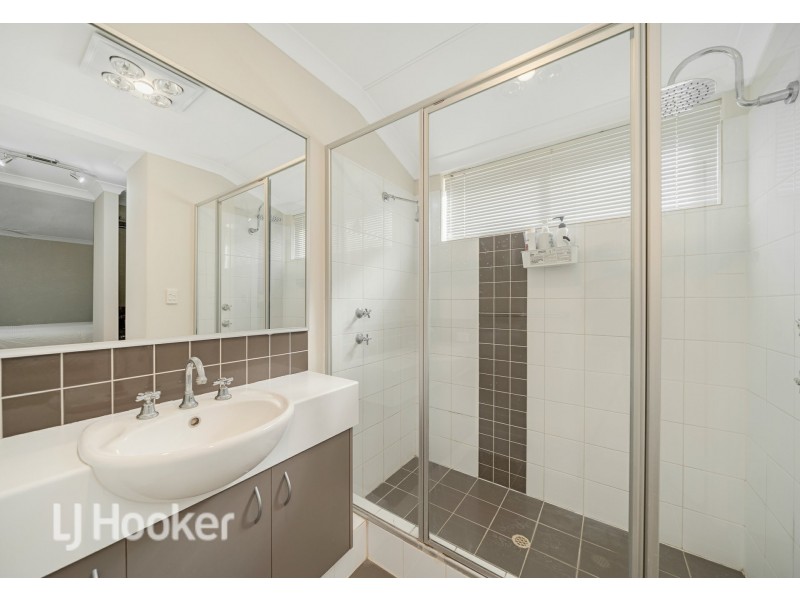 25 Grandoak Drive, Clarkson WA 6030