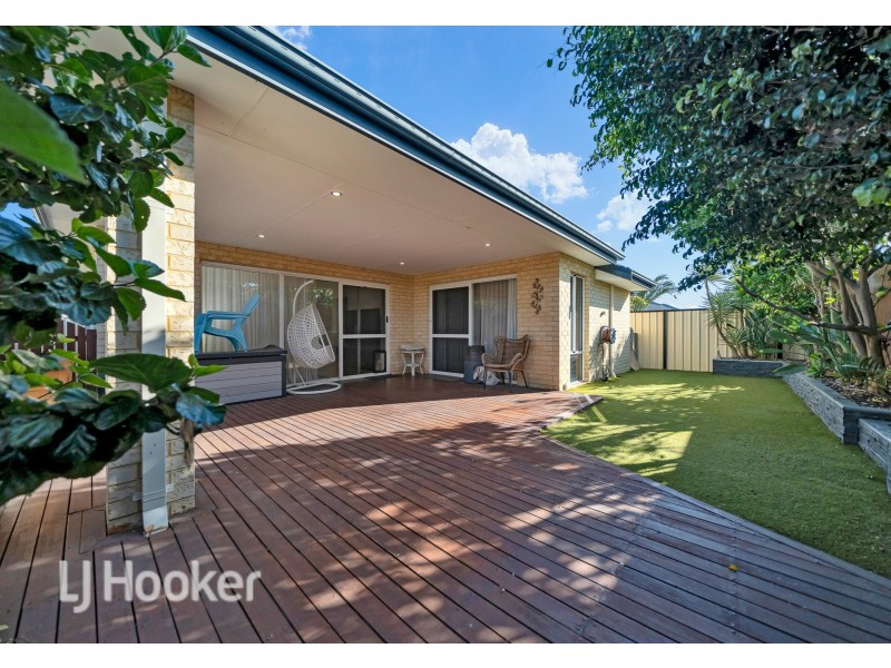 25 Grandoak Drive, Clarkson WA 6030