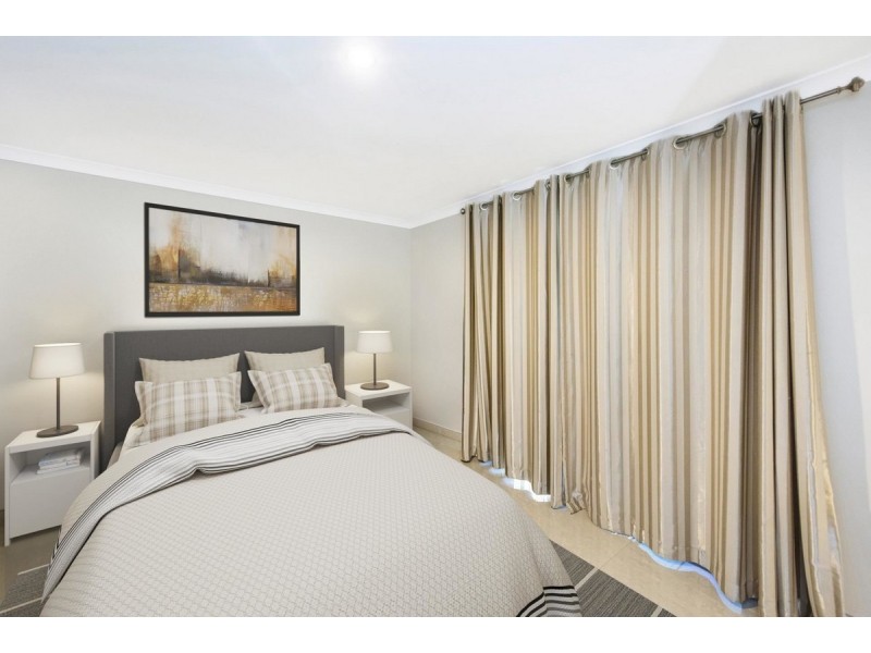 18 Halcyon Crescent, Aveley WA 6069