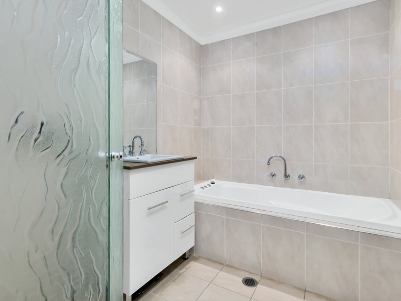 2 Misima Place, Glenfield NSW 2167