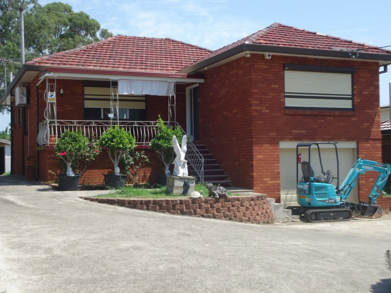 142-144 Hoxton Park Road, Lurnea NSW 2170